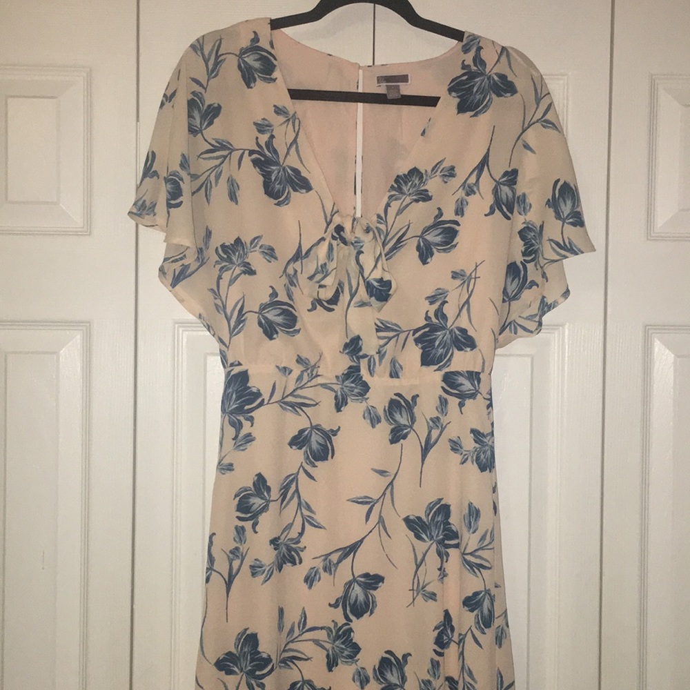 Higher low dress - Picture 2 of 3